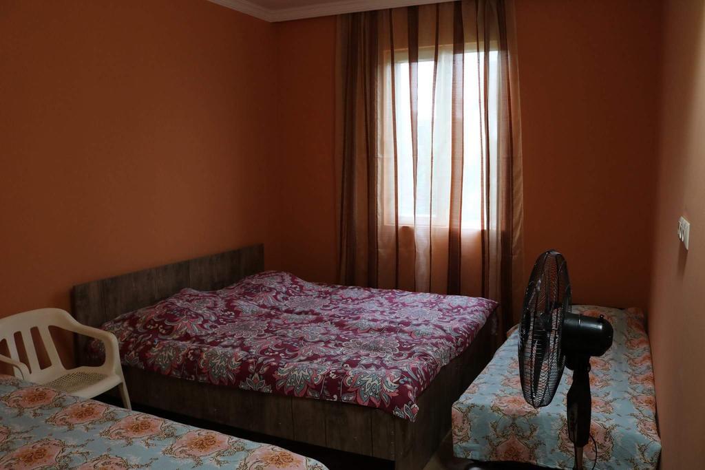Guest House Barbi Kobuleti Exterior foto