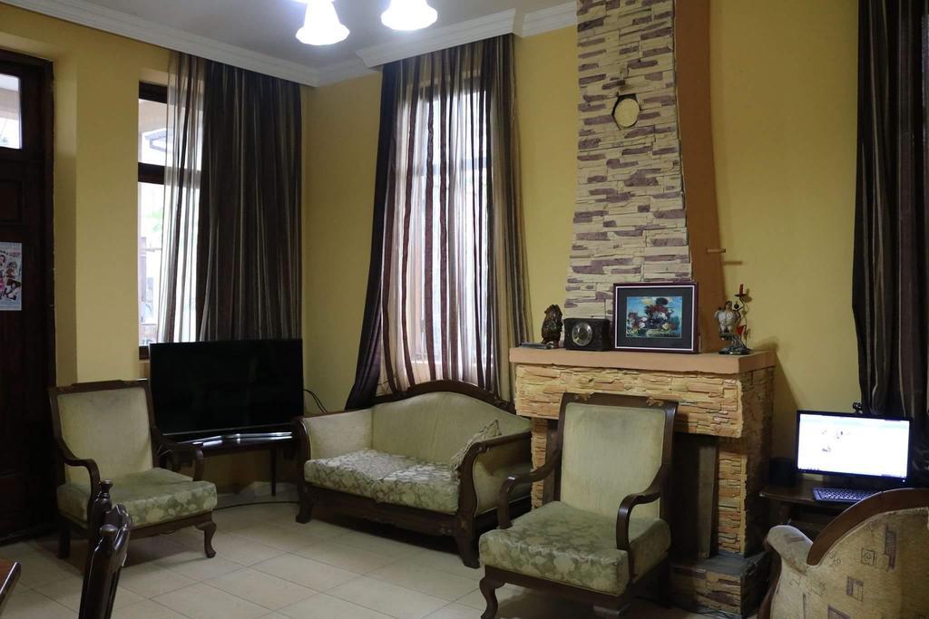 Guest House Barbi Kobuleti Exterior foto